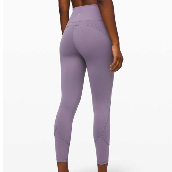 Women Lululemon In Movement Tight 25" *Everlux High Rise in Purple Quartz Size 4 - Picture 1 of 8